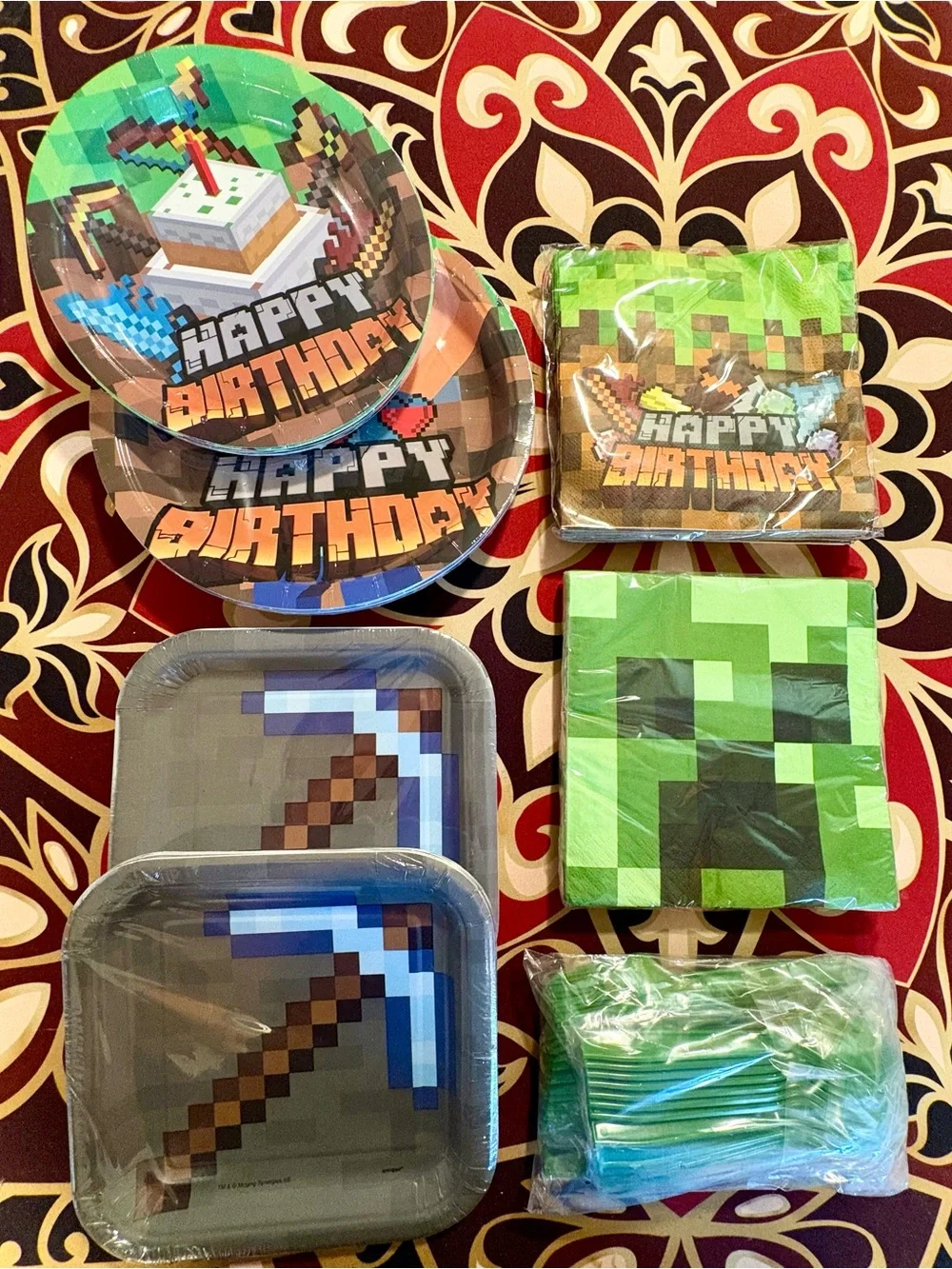 Minecraft-Themed Green Pixel Birthday Party Supplies Set